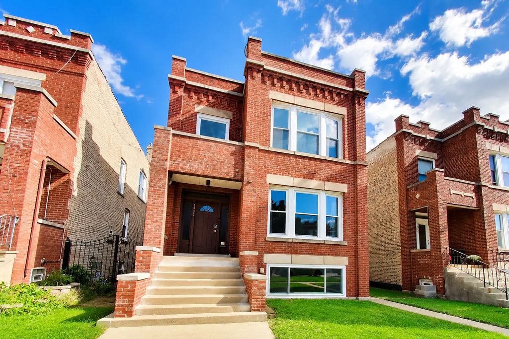 1903 Harvey Avenue, Berwyn