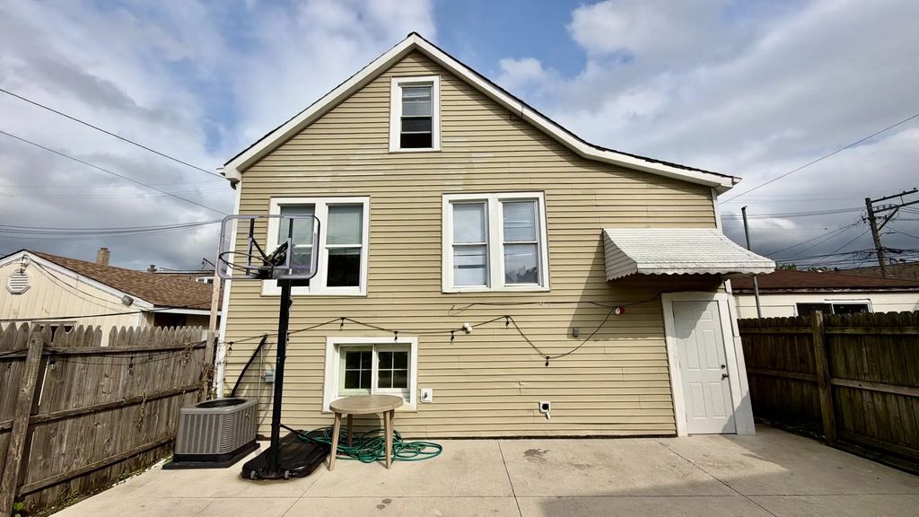 2329 N Mcvicker Avenue, Chicago