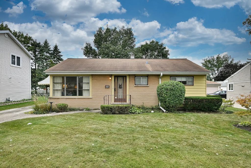 1308 Margret Street, Des Plaines
