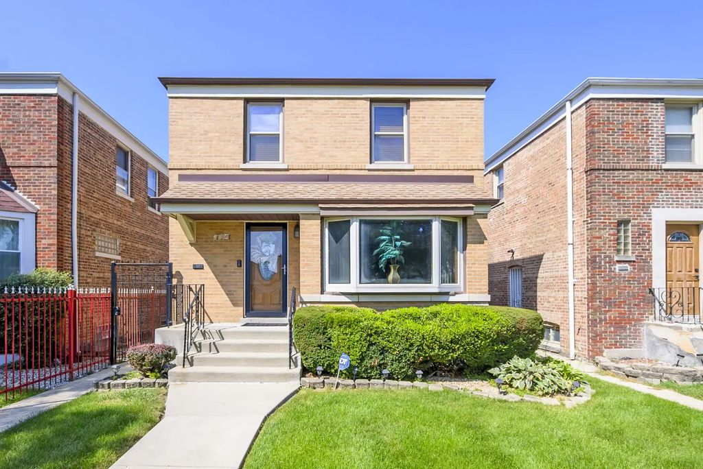 7234 S Albany Avenue, Chicago