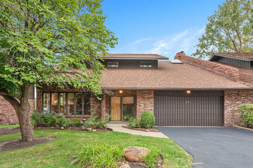 31 Lucas Drive, Palos Hills