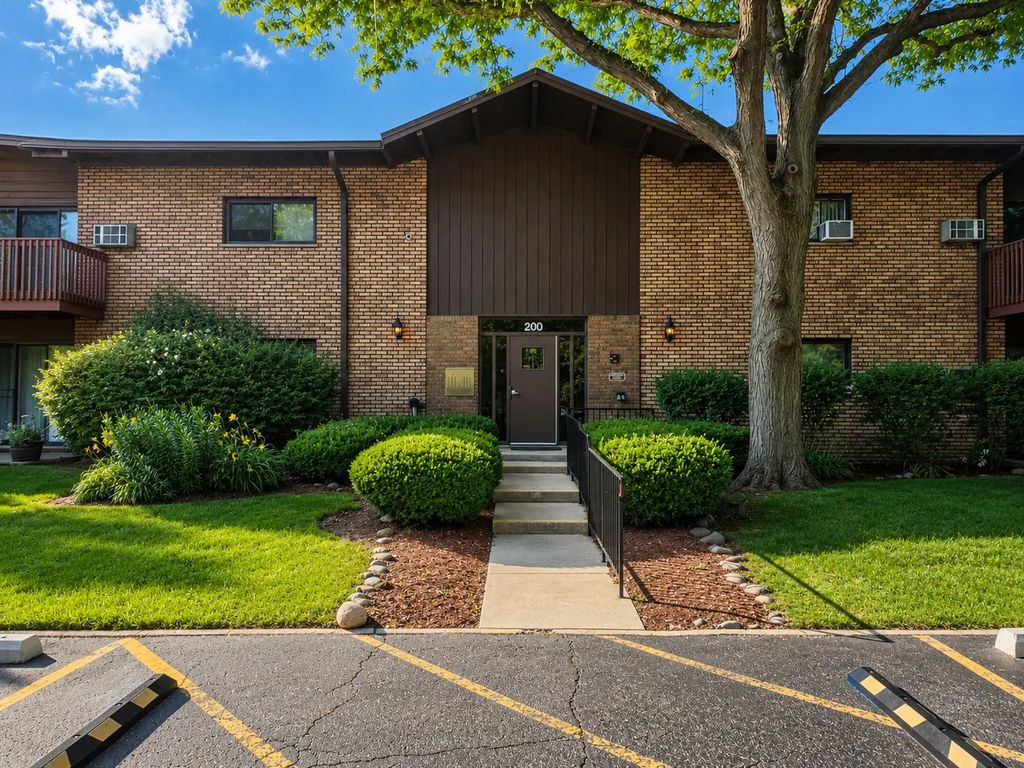 200 Willow Lane C210, Willow Springs