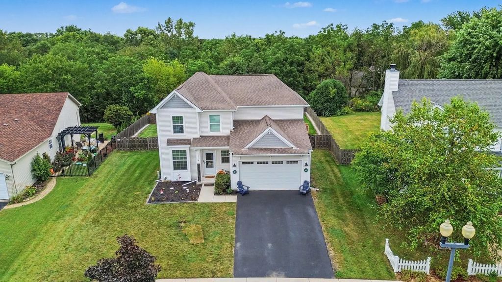 1234 Callaway Drive N, Shorewood