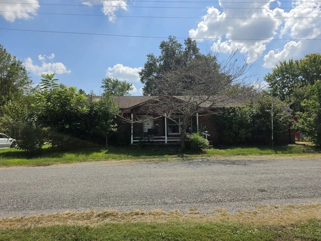 601 S Lincoln Street, West Frankfort