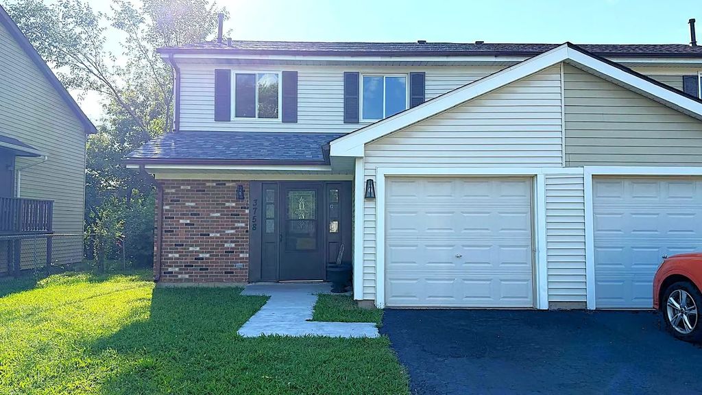 3758 Merrimac Lane, Hanover Park