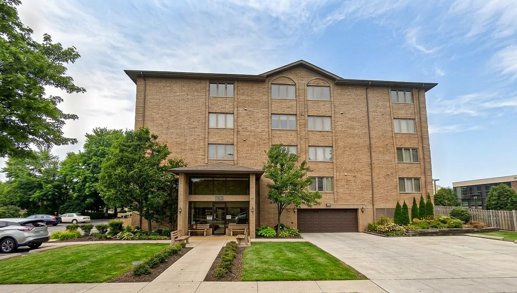 9510 S Kolmar Avenue 212, Oak Lawn, 60453