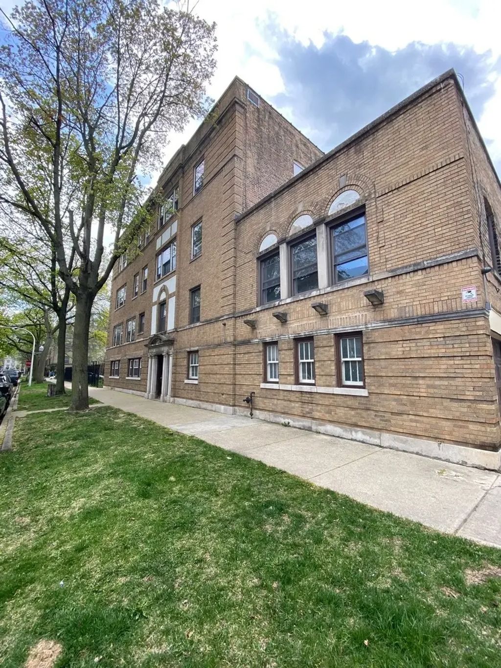 7432 N Seeley Avenue 2s, Chicago