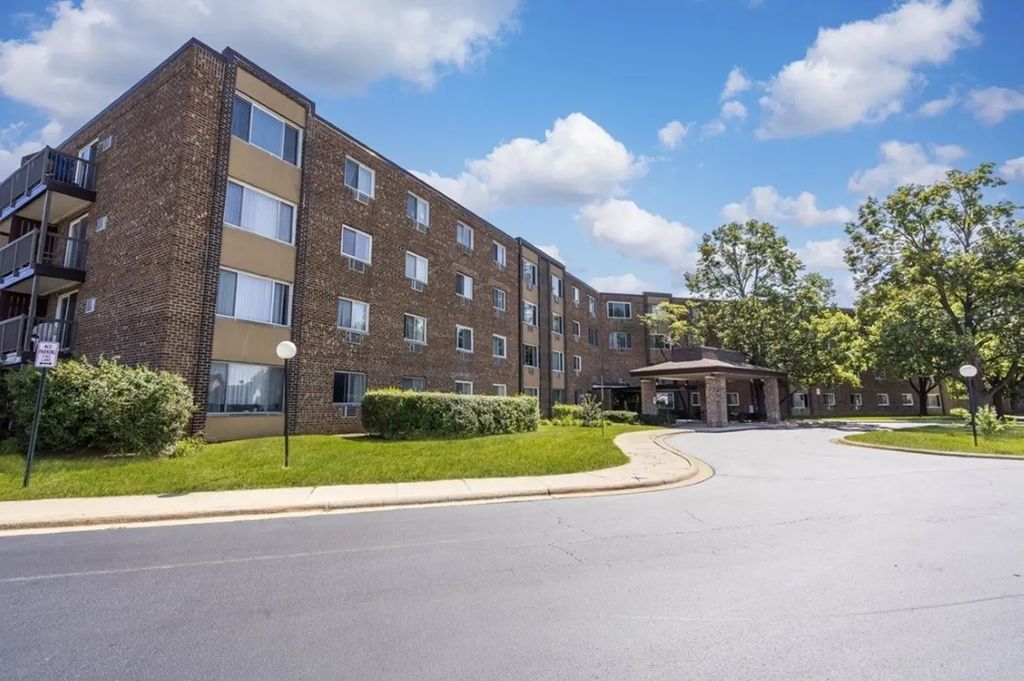1475 Rebecca Drive 208, Hoffman Estates