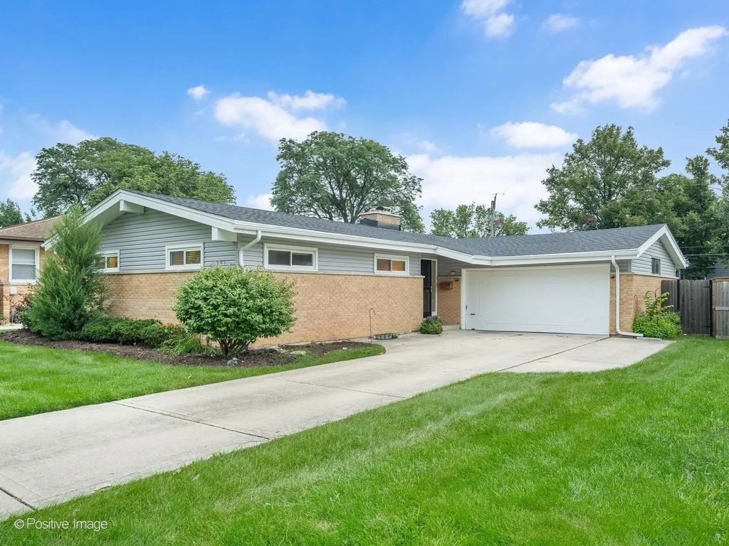 901 S Myrtle Avenue, Villa Park