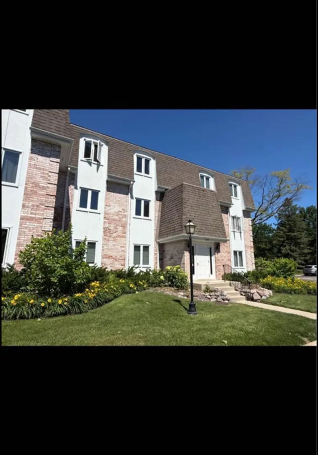 133 E Winchester Road D, Libertyville