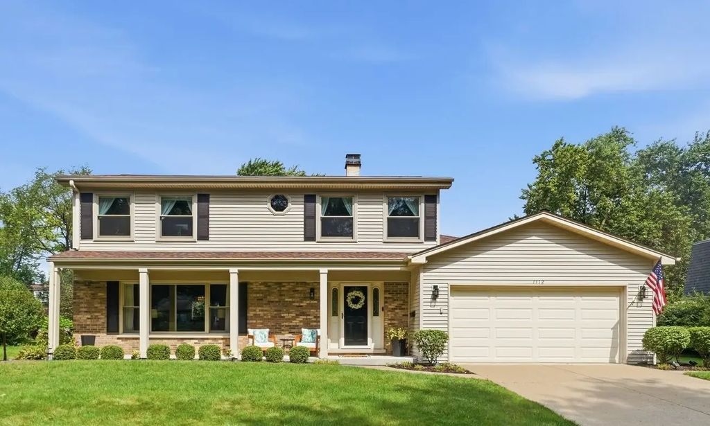 1112 Regency Lane, Libertyville