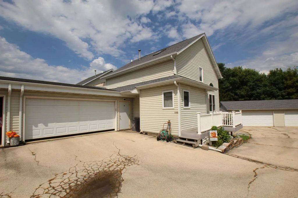 5592 Wickford Lane, Loves Park