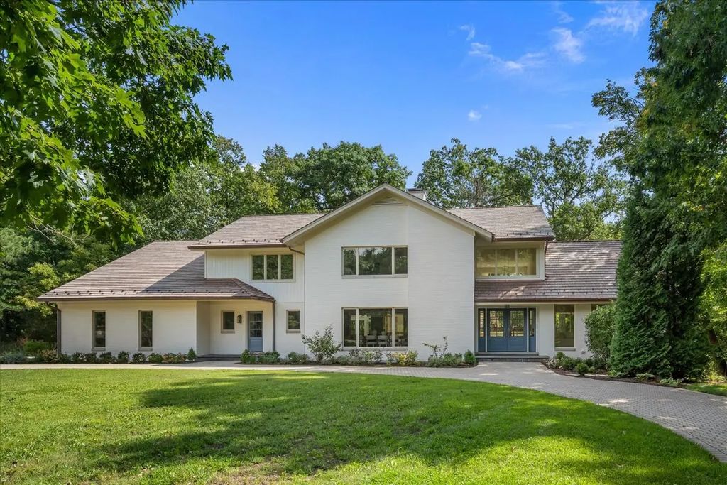 1221 Loch Lane, Lake Forest, 60045