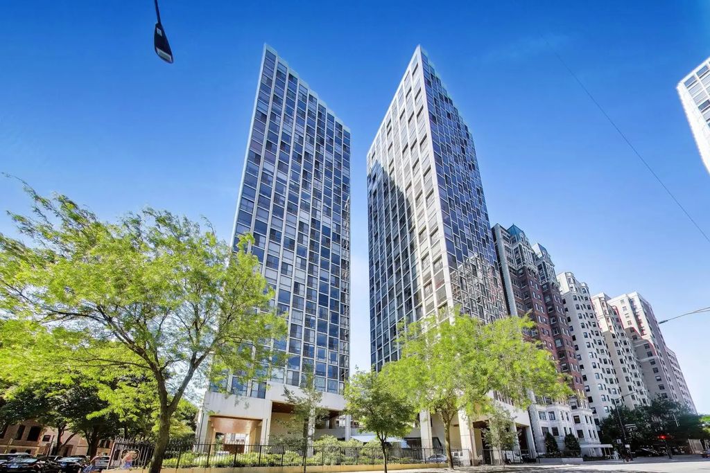 345 W Fullerton Parkway 1905, Chicago