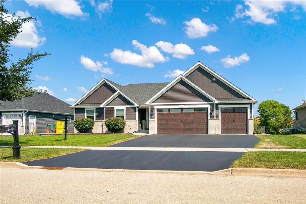 1482 Cornerstone Drive, Yorkville