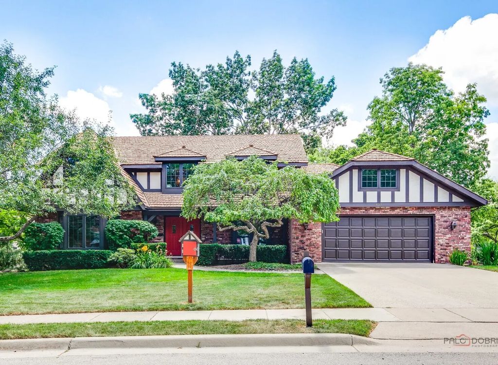 625 Mullady Parkway, Libertyville