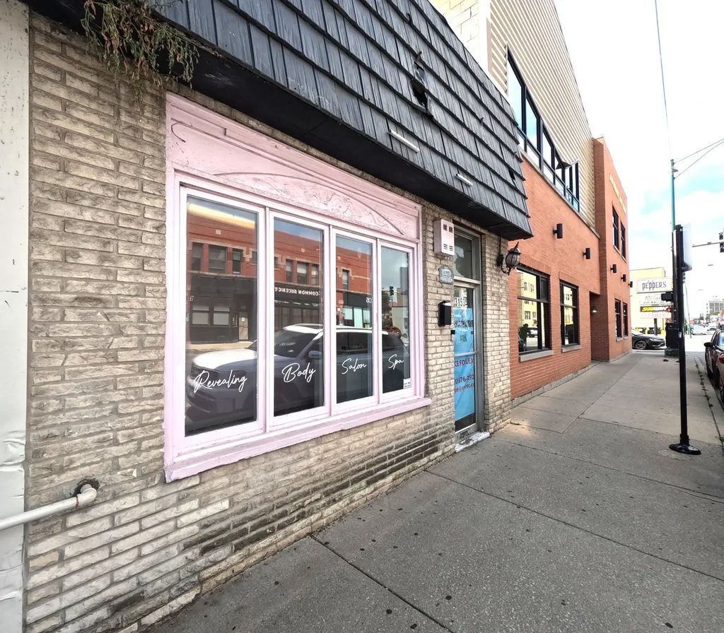 3153 W Diversey Avenue, Chicago