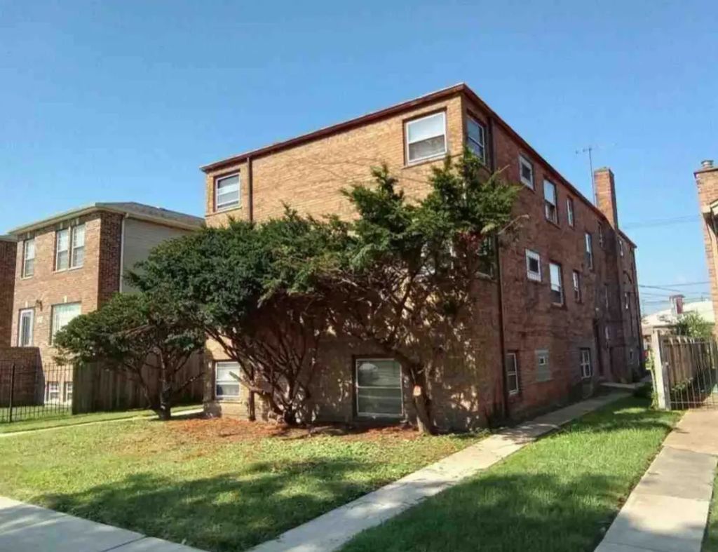 8624 S Maryland Avenue, Chicago