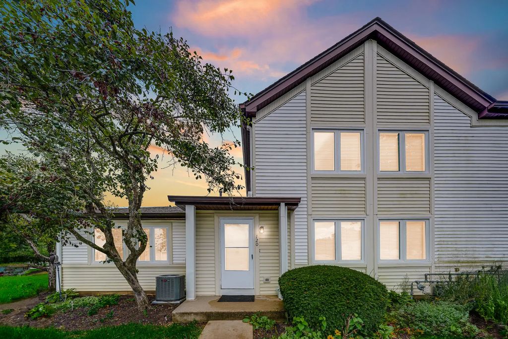 120 Inverrary Lane 120, Deerfield, 60015