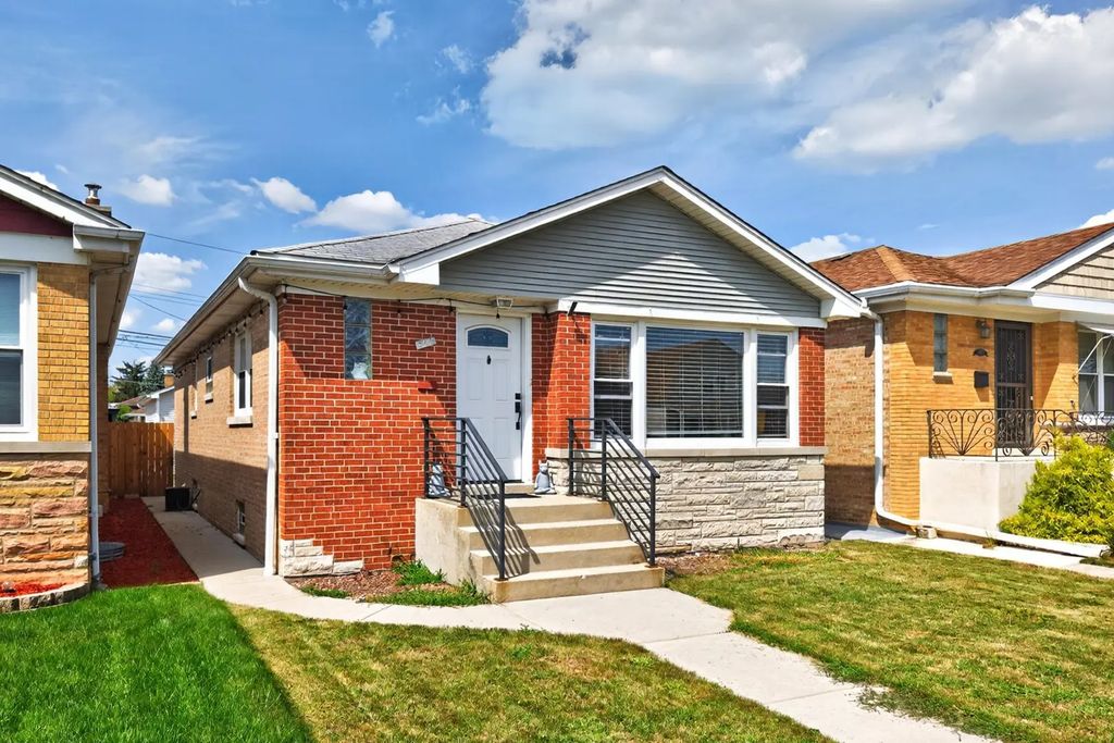 5440 N Mobile Avenue, Chicago