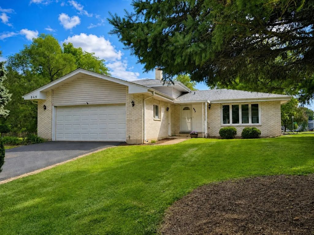 849 Pear Tree Lane, Bartlett