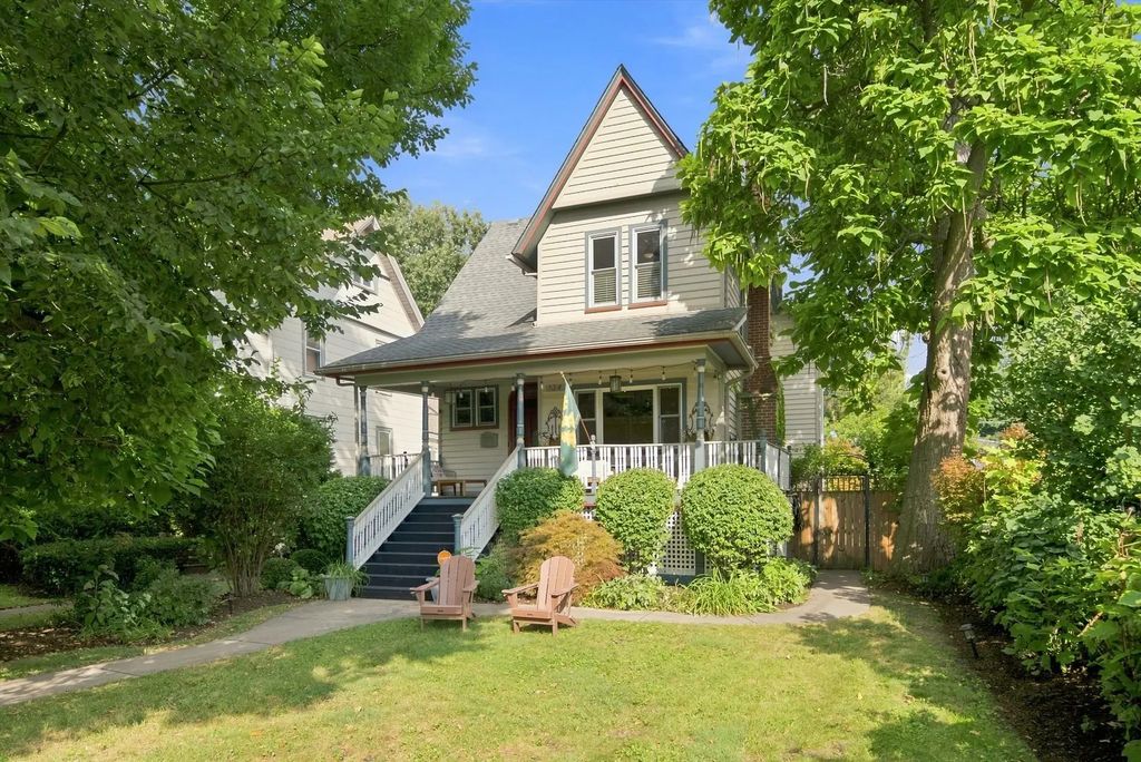 134 N Lombard Avenue, Oak Park