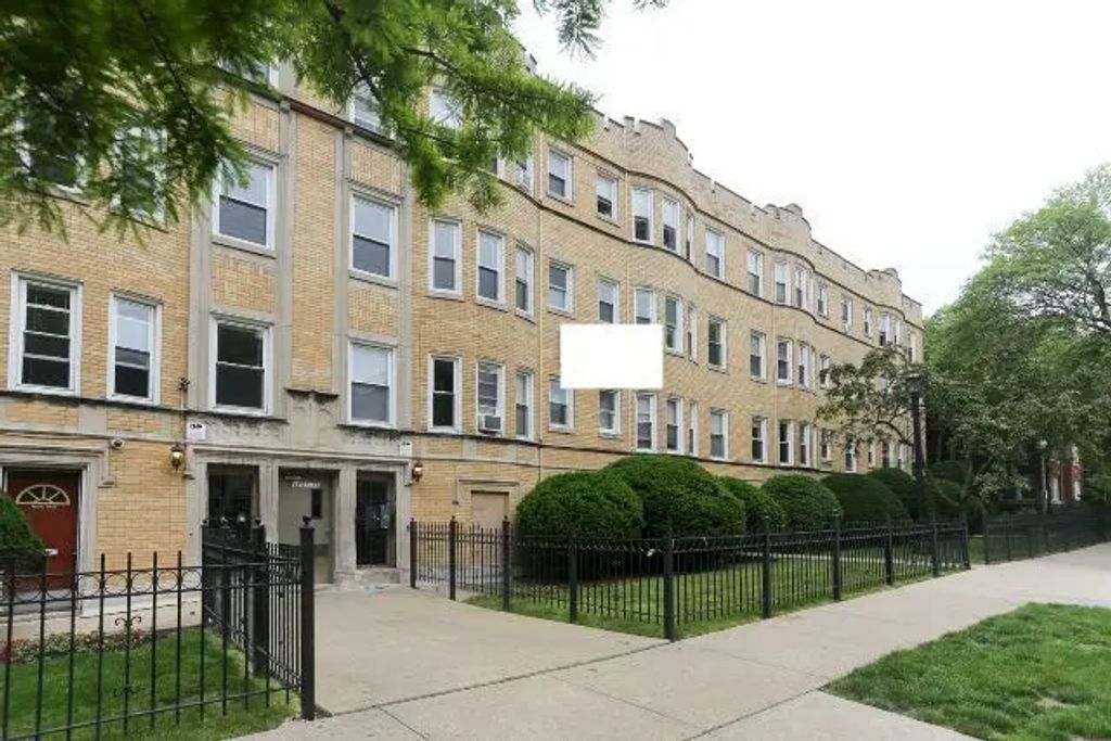 4501 N Malden Street 1a, Chicago