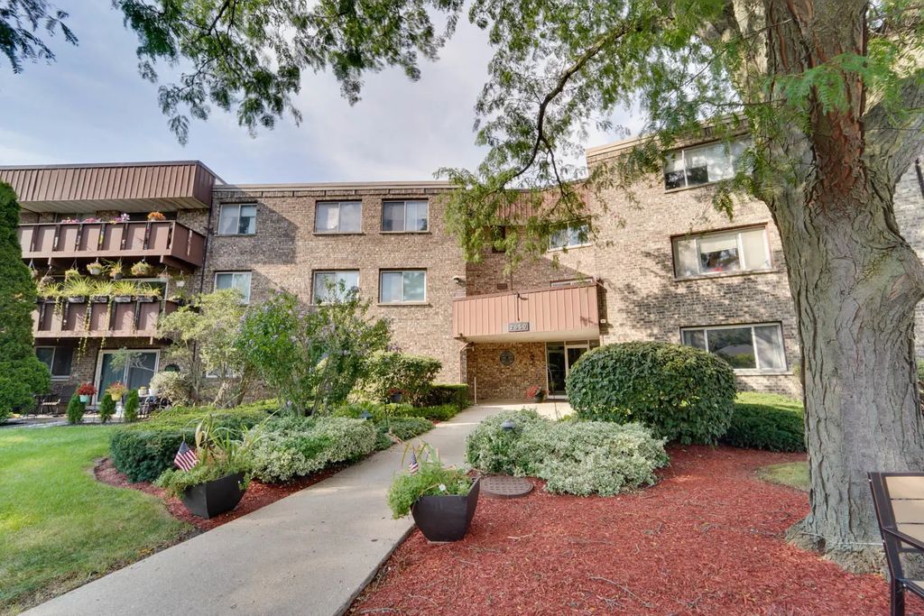 2650 Brookwood Way Drive 311, Rolling Meadows
