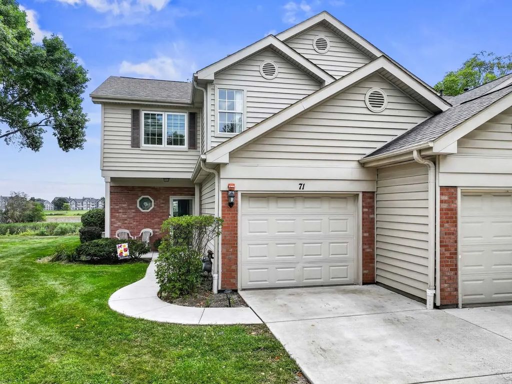 71 Golfview Drive, Glendale Heights