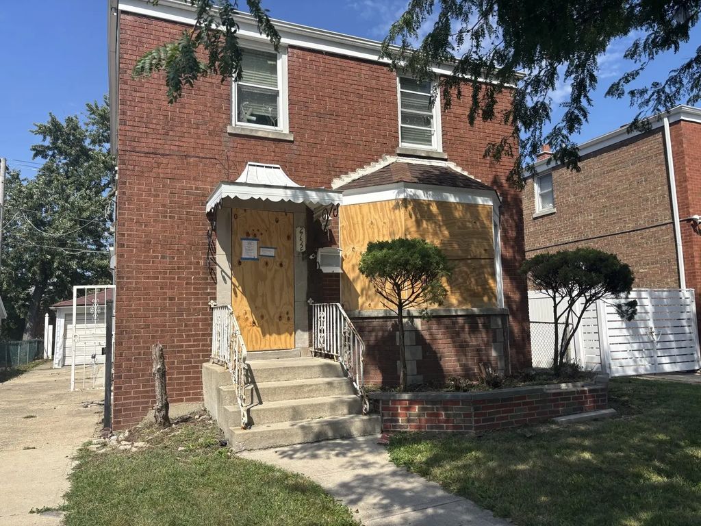 2752 W 83rd Street, Chicago, 60652