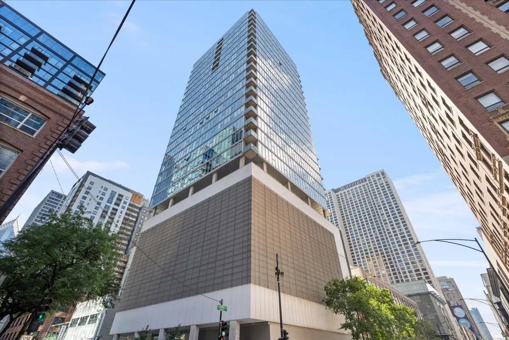 550 N Saint Clair Street 1302, Chicago, 60611