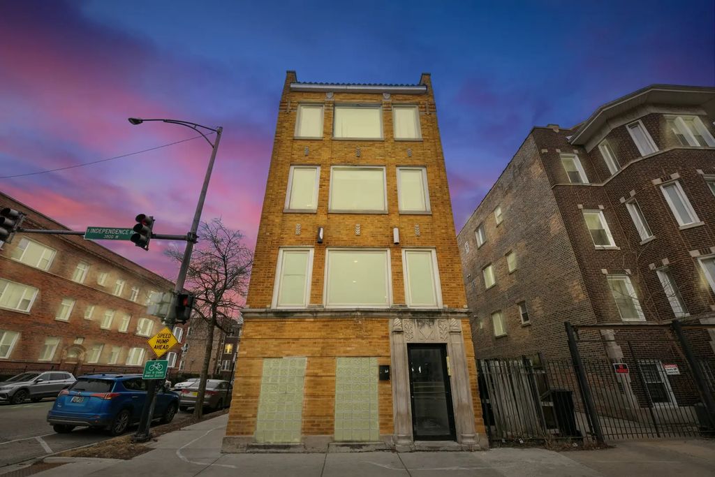 801 S Independence Boulevard 1, Chicago, 60624