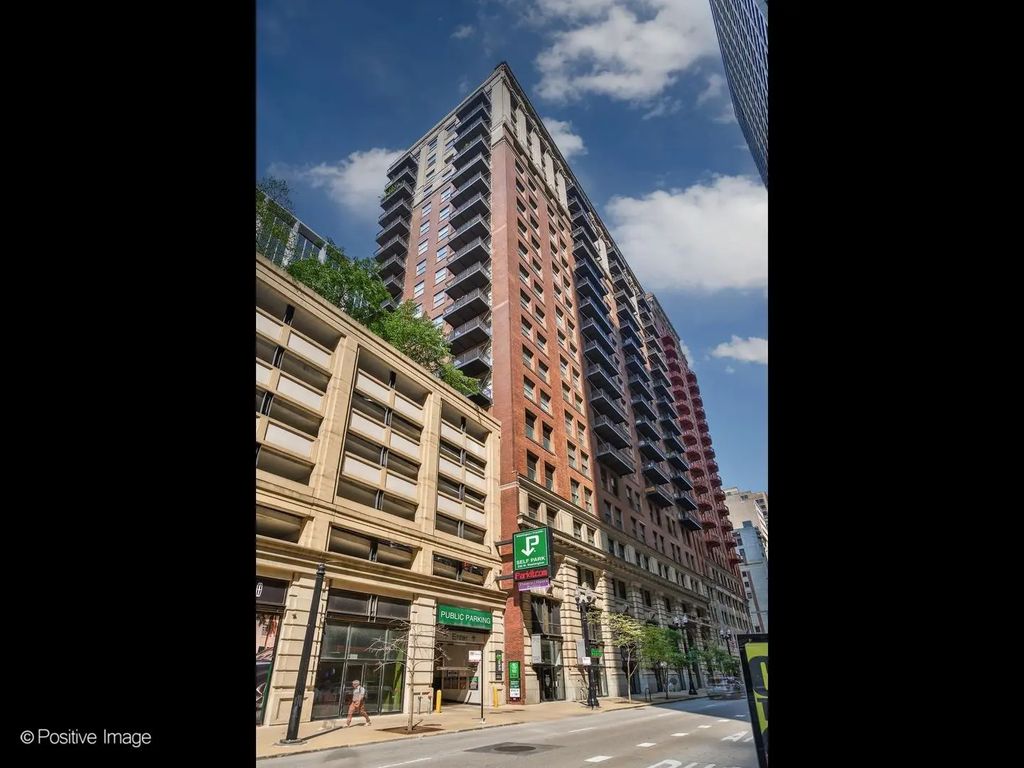 212 W Washington Street 1413, Chicago, 60606