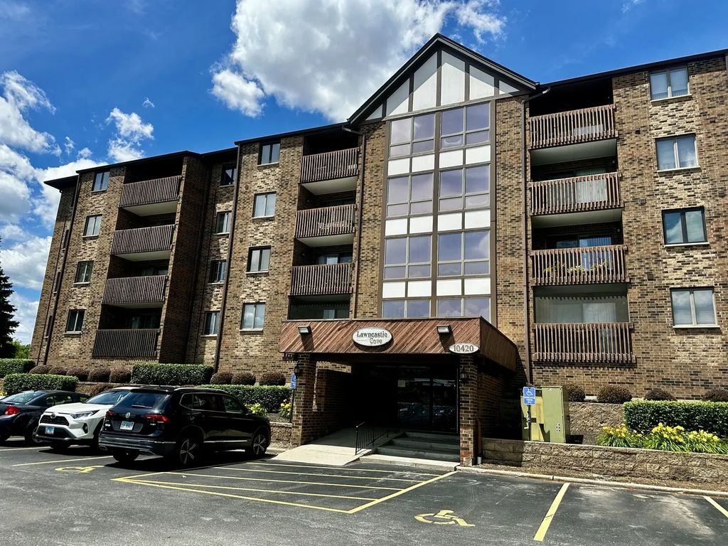 10420 Circle Drive 48b, Oak Lawn, 60453