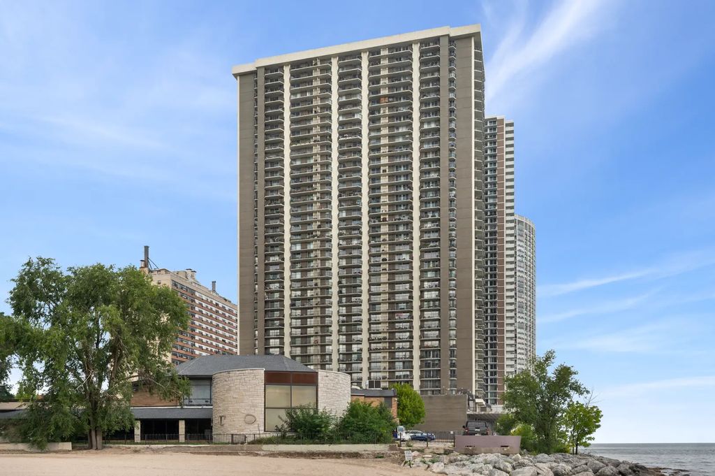 6007 N Sheridan Road 38g, Chicago, 60660