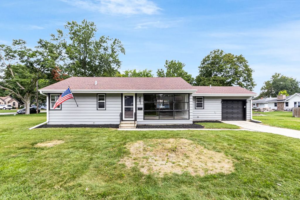 481 W 5th Street, Sandwich