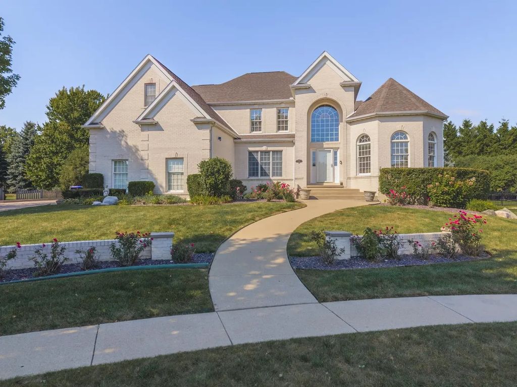 21 Lavender Lane, Bloomington