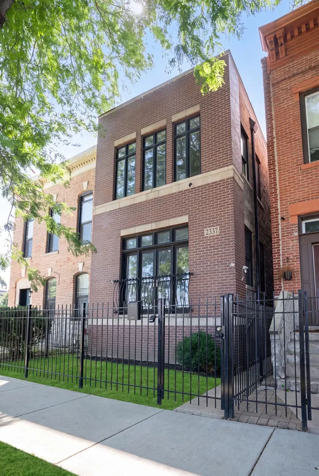 2337 W Maypole Avenue 2, Chicago, 60612