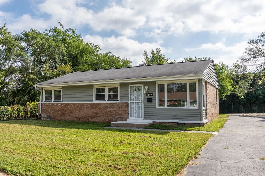 16419 Oxford Drive, Markham