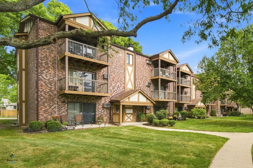 753 S Dwyer Avenue C, Arlington Heights, 60005