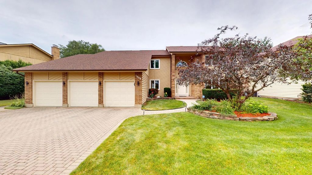 1309 Witney Lane, Buffalo Grove