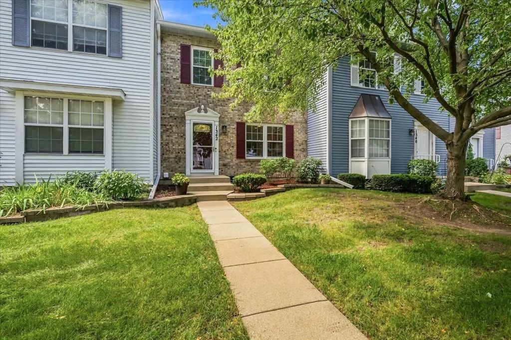1342 Arlington Court, Geneva
