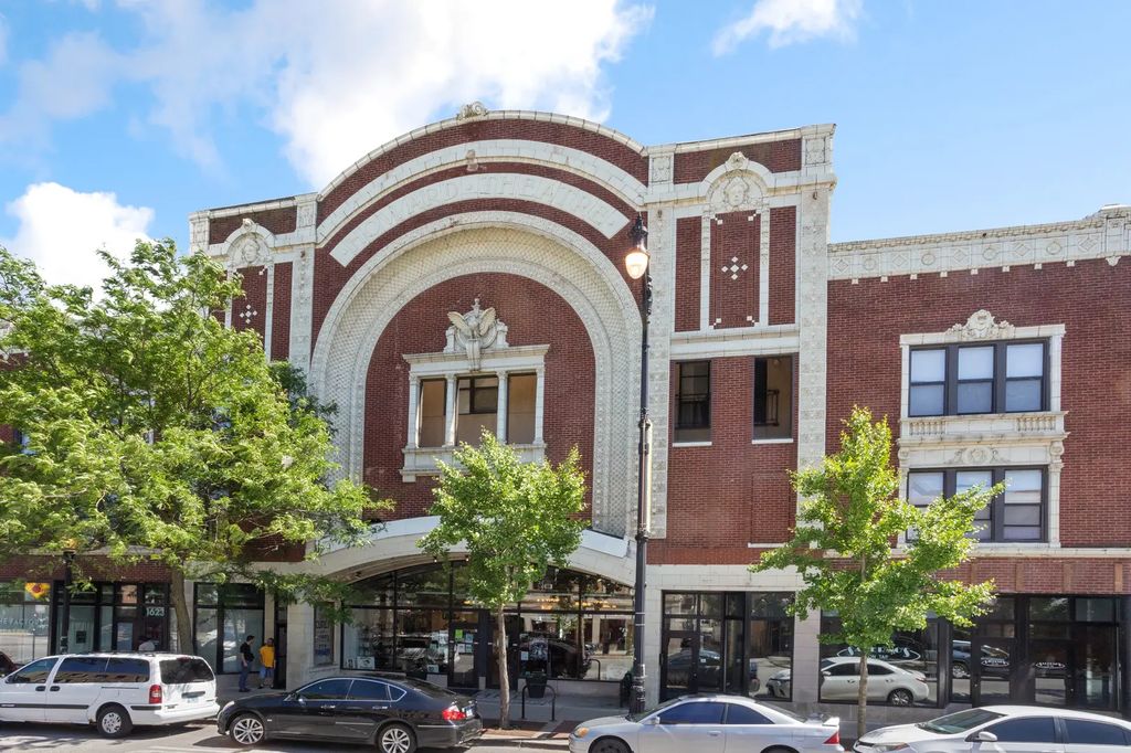 1625 W Howard Avenue 220, Chicago