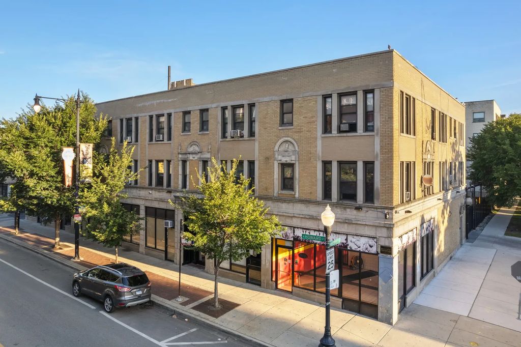 1634 W Howard Street 211, Chicago