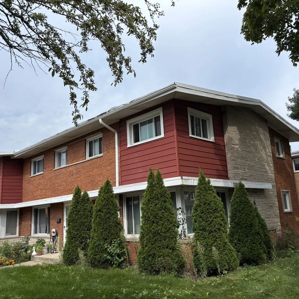 2500 W Birchwood Avenue A, Chicago