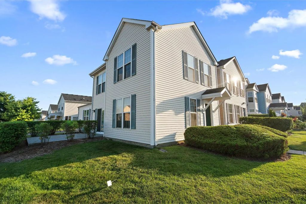 1651 Linden Park Lane, Aurora