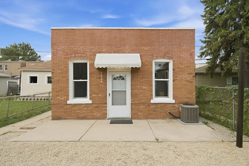 1624 S 59th Court, Cicero