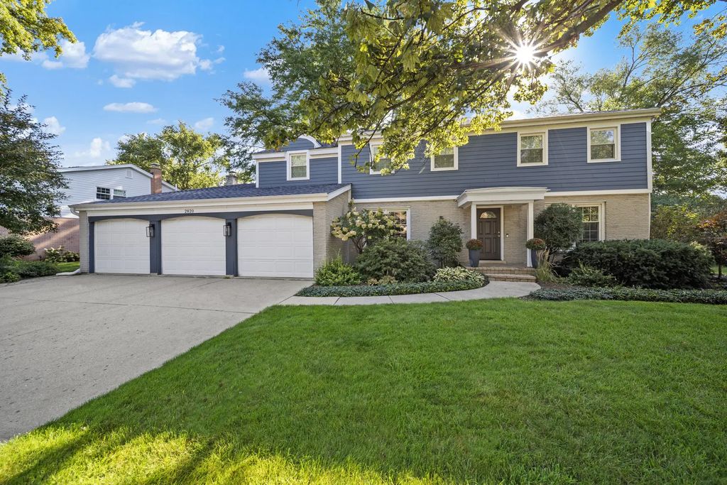 2820 Beckwith Court, Northbrook