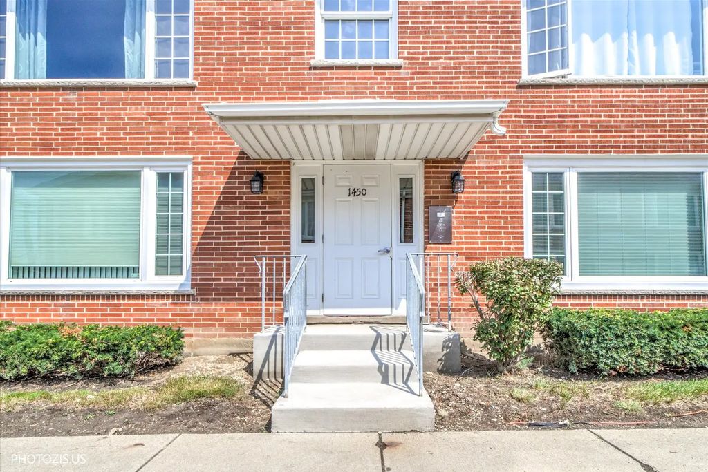 1450 Plymouth Place 2w, Glenview, 60025