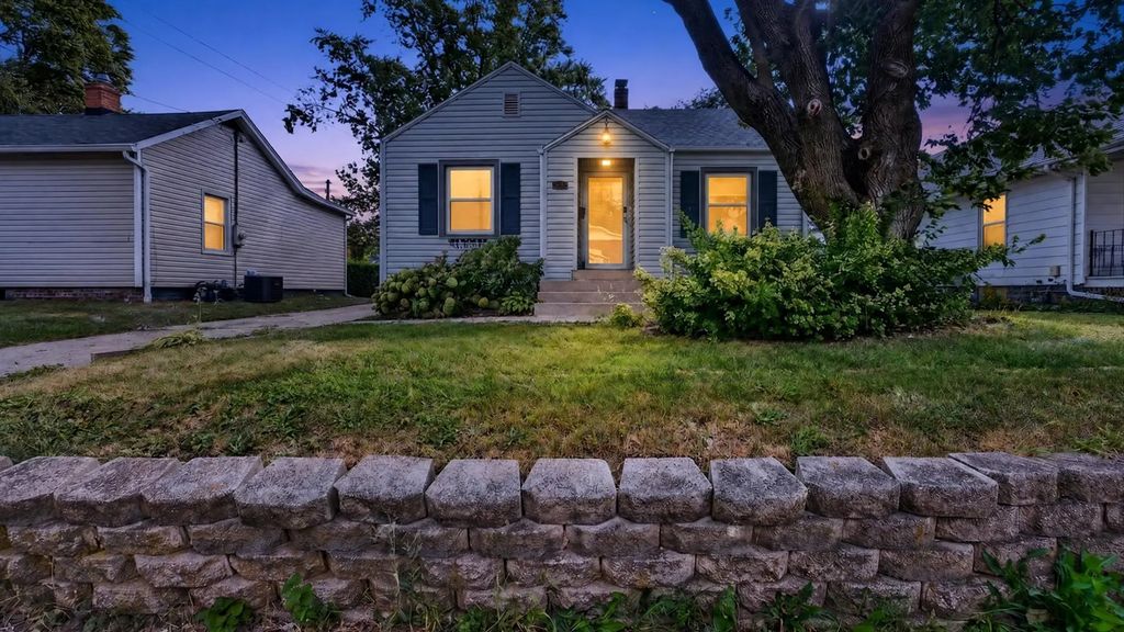 1618 S Center Street, Bloomington